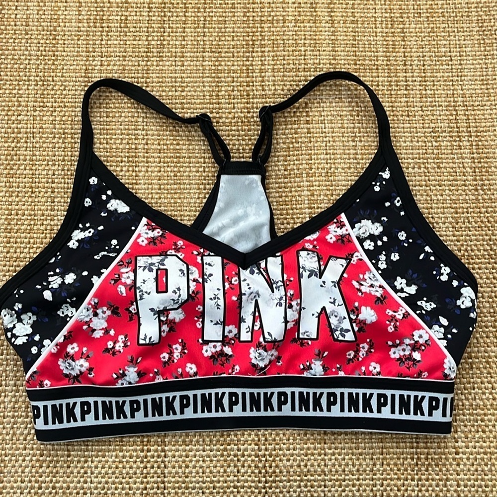 VS PINK Ultimate Sports Bra Size M